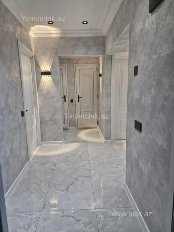Satılır 4 otaqlı köhnə tikili 90 m²