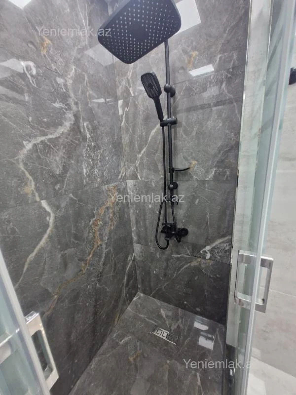 Satılır 4 otaqlı köhnə tikili 90 m²