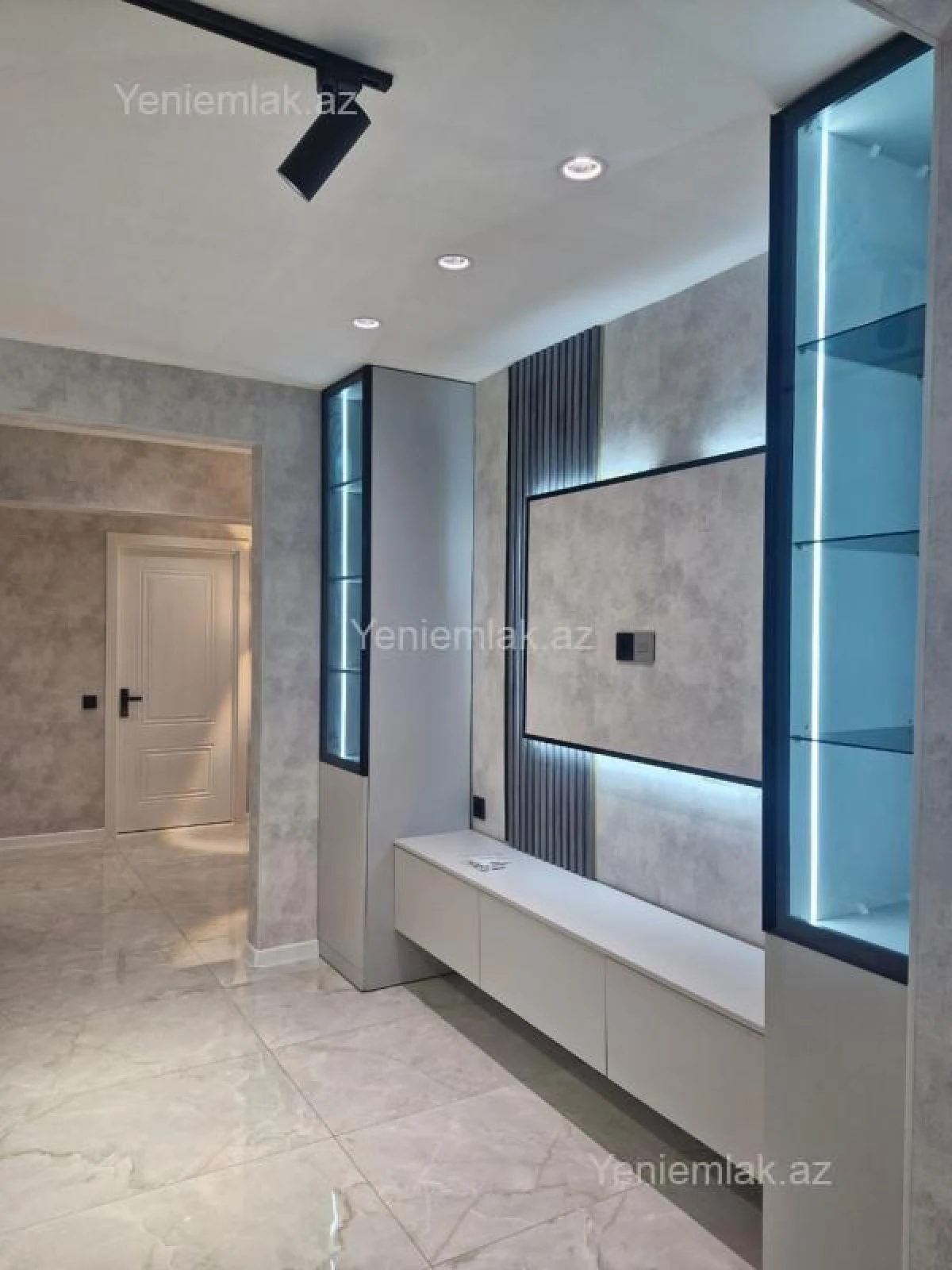 Satılır 4 otaqlı köhnə tikili 90 m²