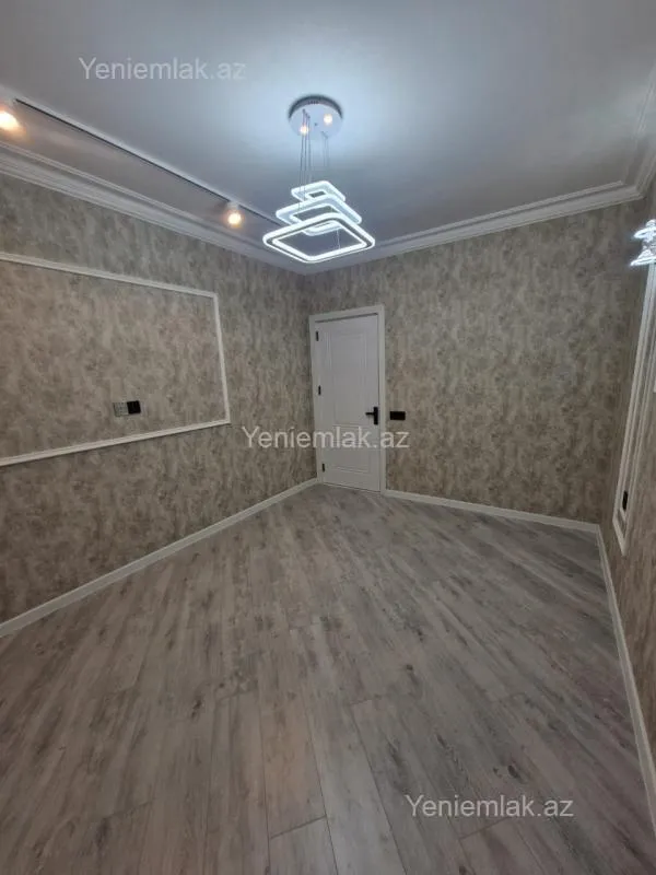 Satılır 4 otaqlı köhnə tikili 90 m²