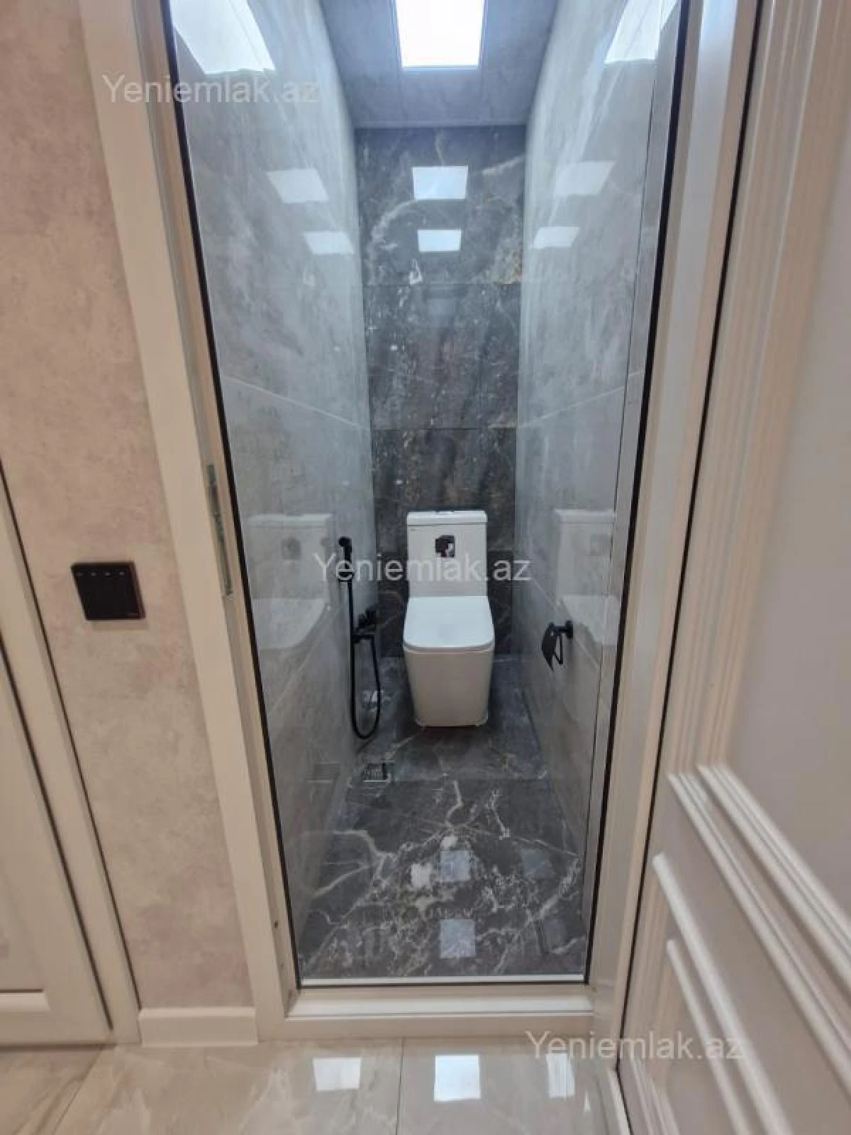 Satılır 4 otaqlı köhnə tikili 90 m²