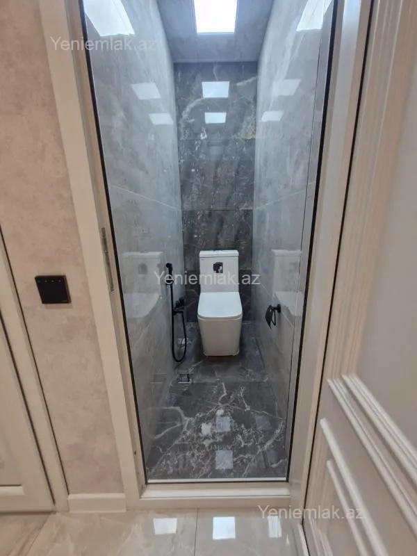 Satılır 4 otaqlı köhnə tikili 90 m²