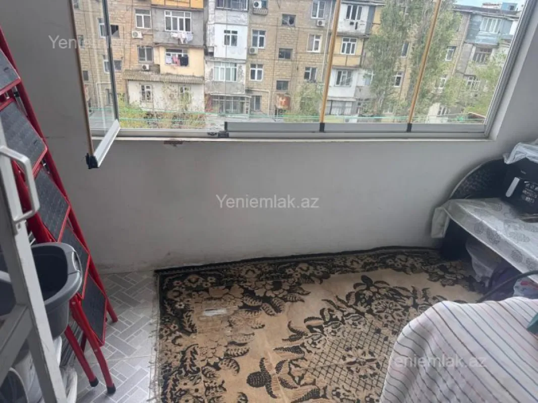 Satılır 3 otaqlı köhnə tikili 70 m²