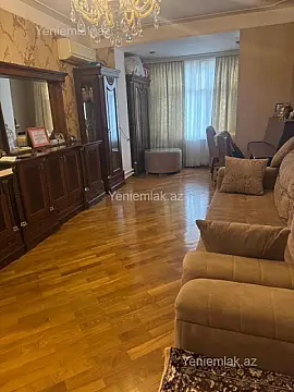 Satılır 3 otaqlı köhnə tikili 70 m² — Bakı, Nizami 3 otaq 70.00 m²