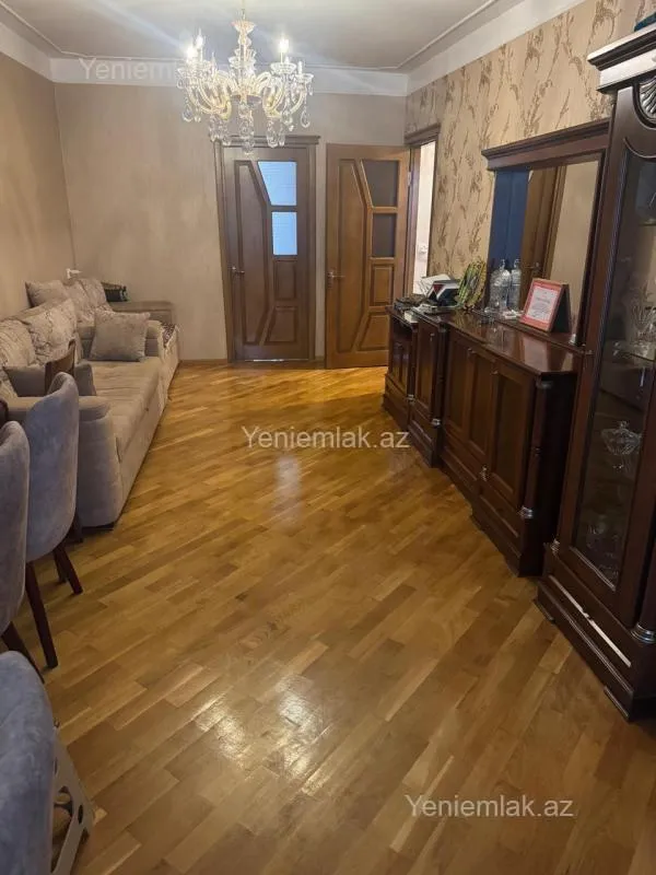 Satılır 3 otaqlı köhnə tikili 70 m²