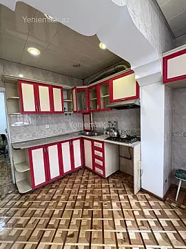 Satılır 4 otaqlı köhnə tikili 100 m²