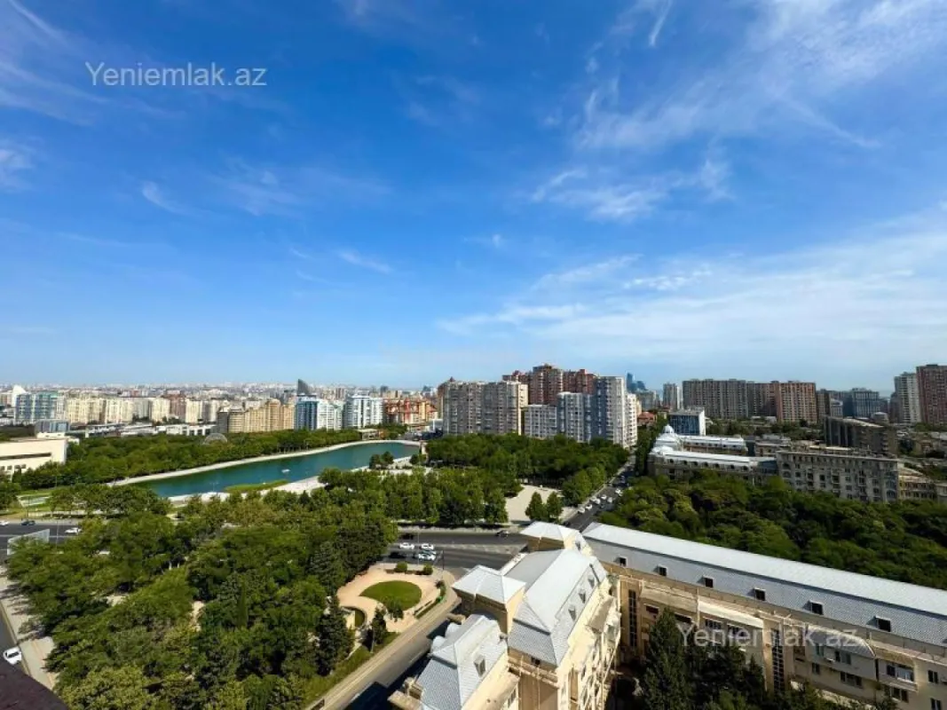 Satılır 3 otaqlı yeni tikili 120 m²