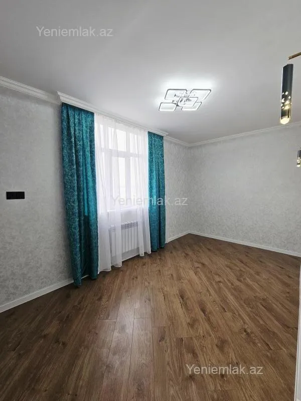 Satılır 3 otaqlı yeni tikili 90 m²