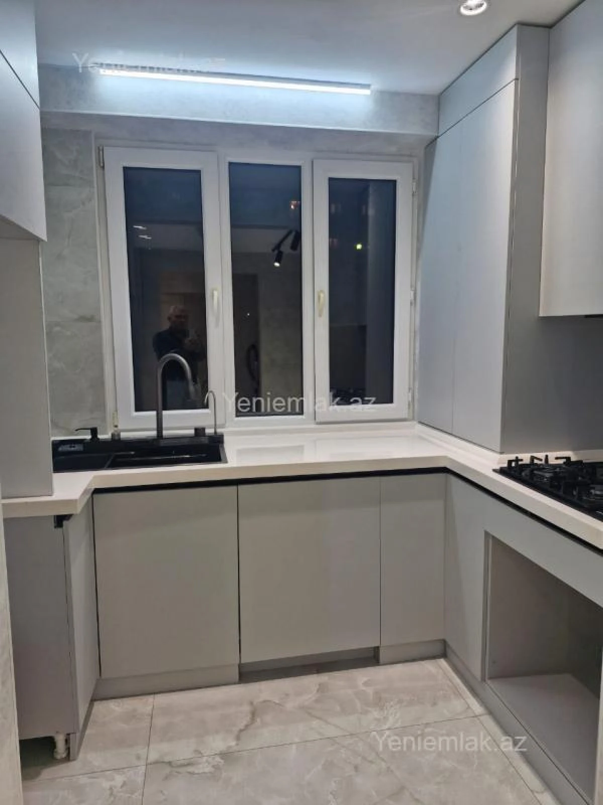 Satılır 4 otaqlı köhnə tikili 90 m²