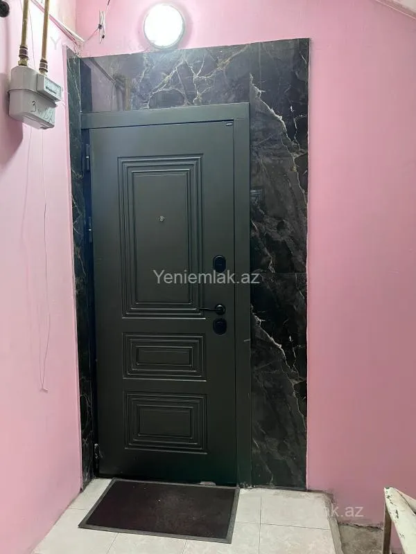 Satılır 4 otaqlı köhnə tikili 100 m²
