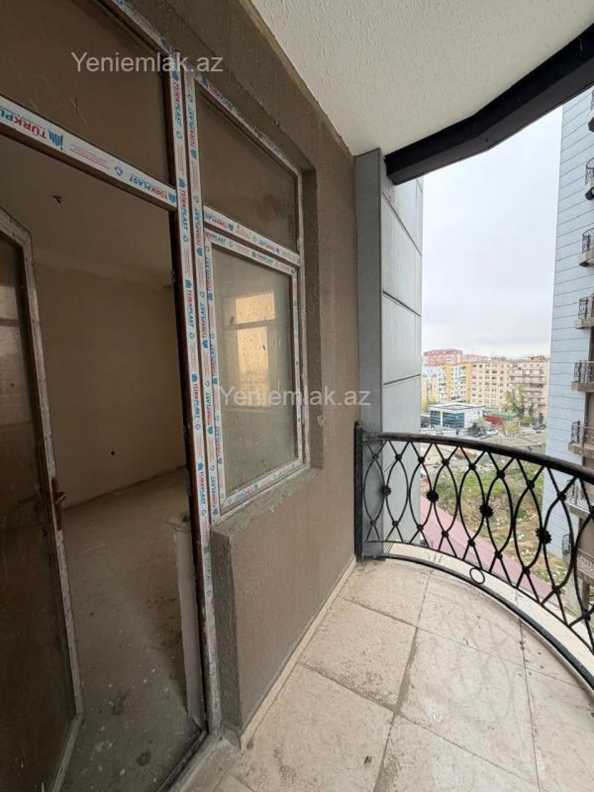 Satılır 3 otaqlı yeni tikili 134.28 m²
