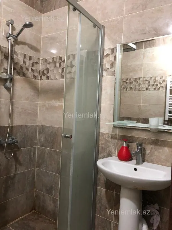 Satılır 1 otaqlı yeni tikili 42 m²