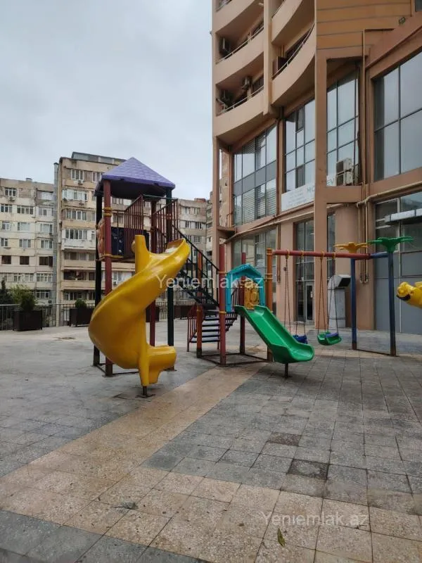 Satılır 4 otaqlı yeni tikili 170 m²