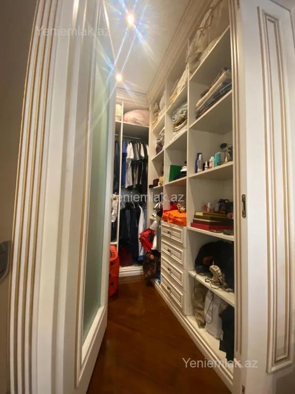 Satılır 4 otaqlı yeni tikili 170 m²