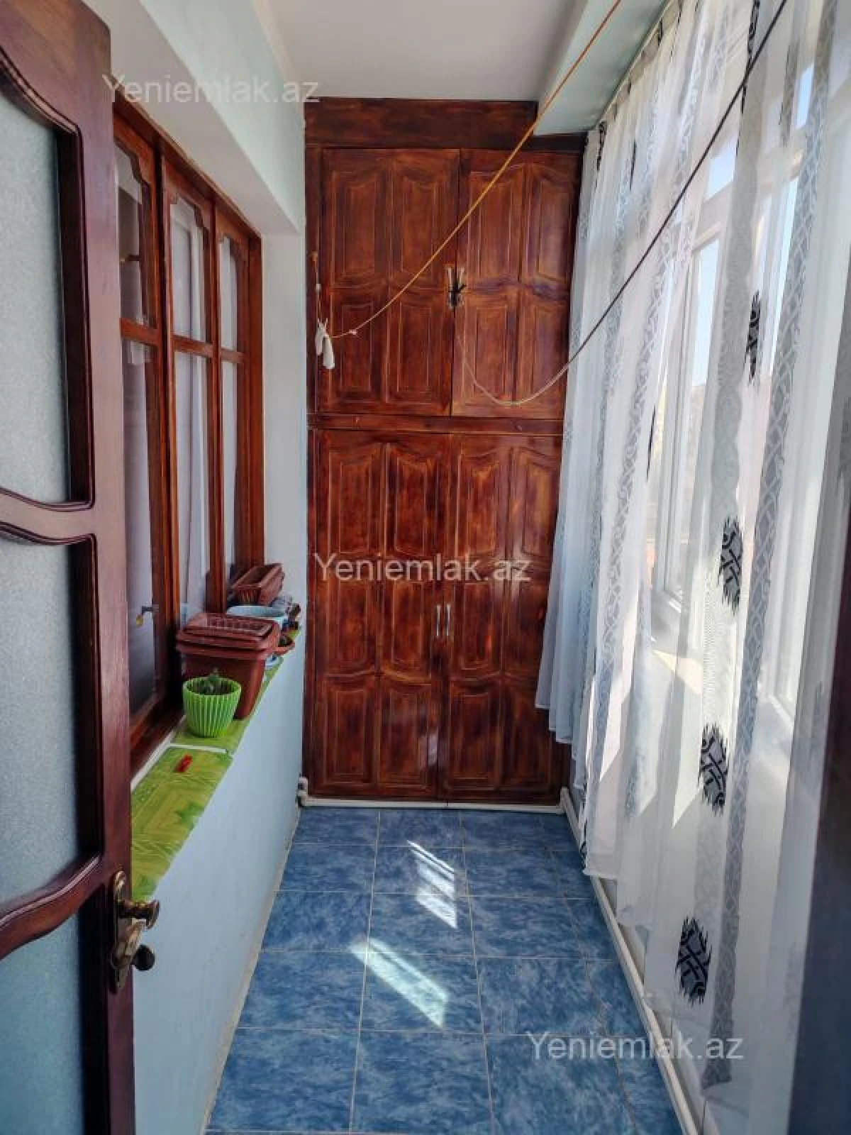 Satılır 2 otaqlı köhnə tikili 56 m²
