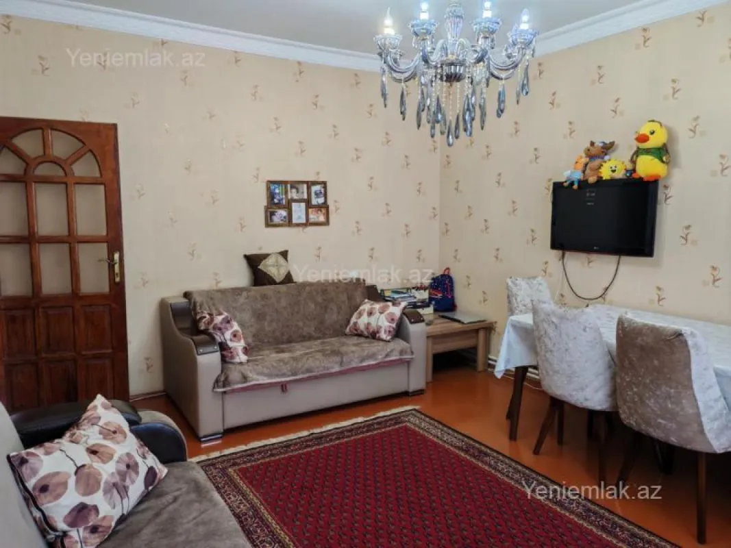Satılır 2 otaqlı köhnə tikili 56 m²