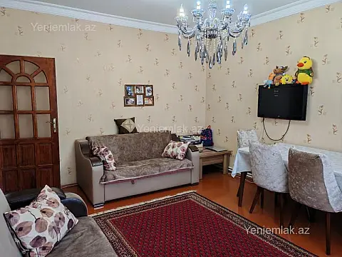 Satılır 2 otaqlı köhnə tikili 56 m²