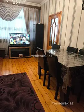 Satılır 2 otaqlı köhnə tikili 55 m²