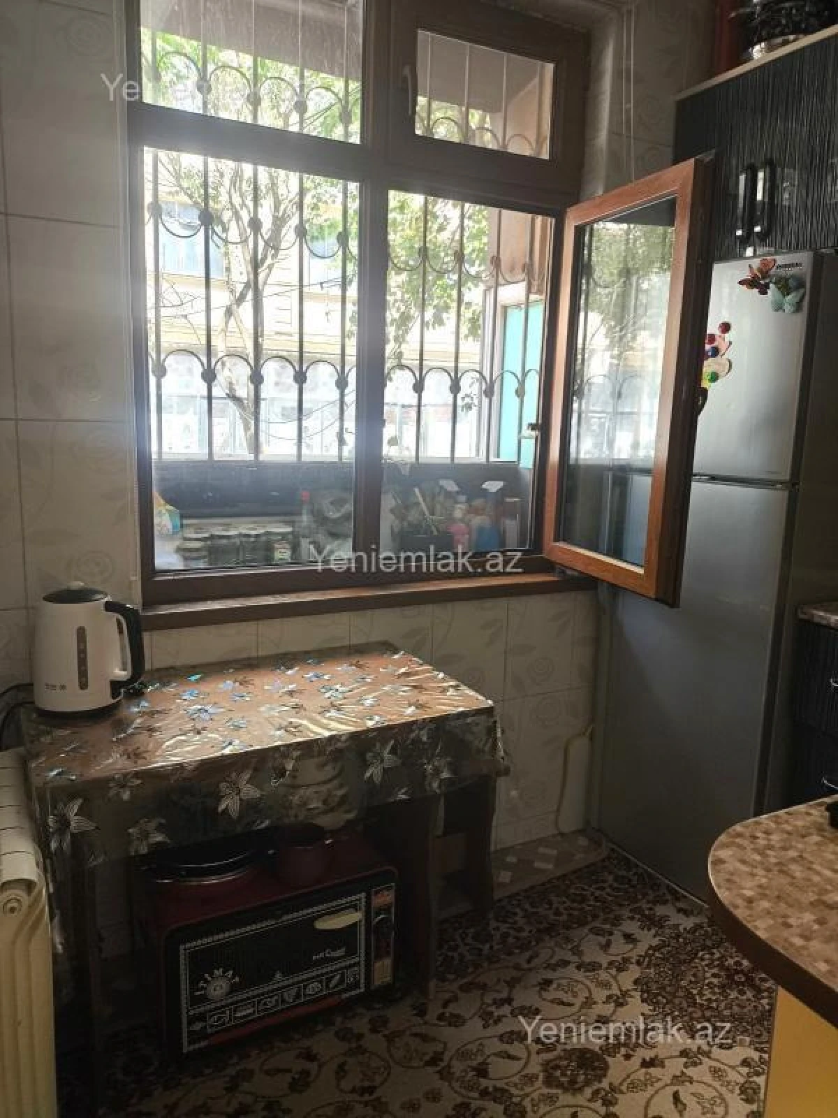 Satılır 2 otaqlı köhnə tikili 55 m²