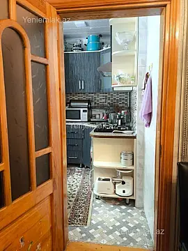 Satılır 2 otaqlı köhnə tikili 55 m²