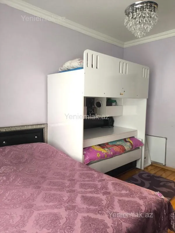Satılır 2 otaqlı köhnə tikili 55 m²