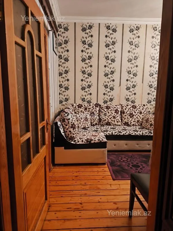 Satılır 2 otaqlı köhnə tikili 55 m²