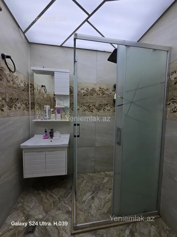 Satılır 4 otaqlı köhnə tikili 85 m²
