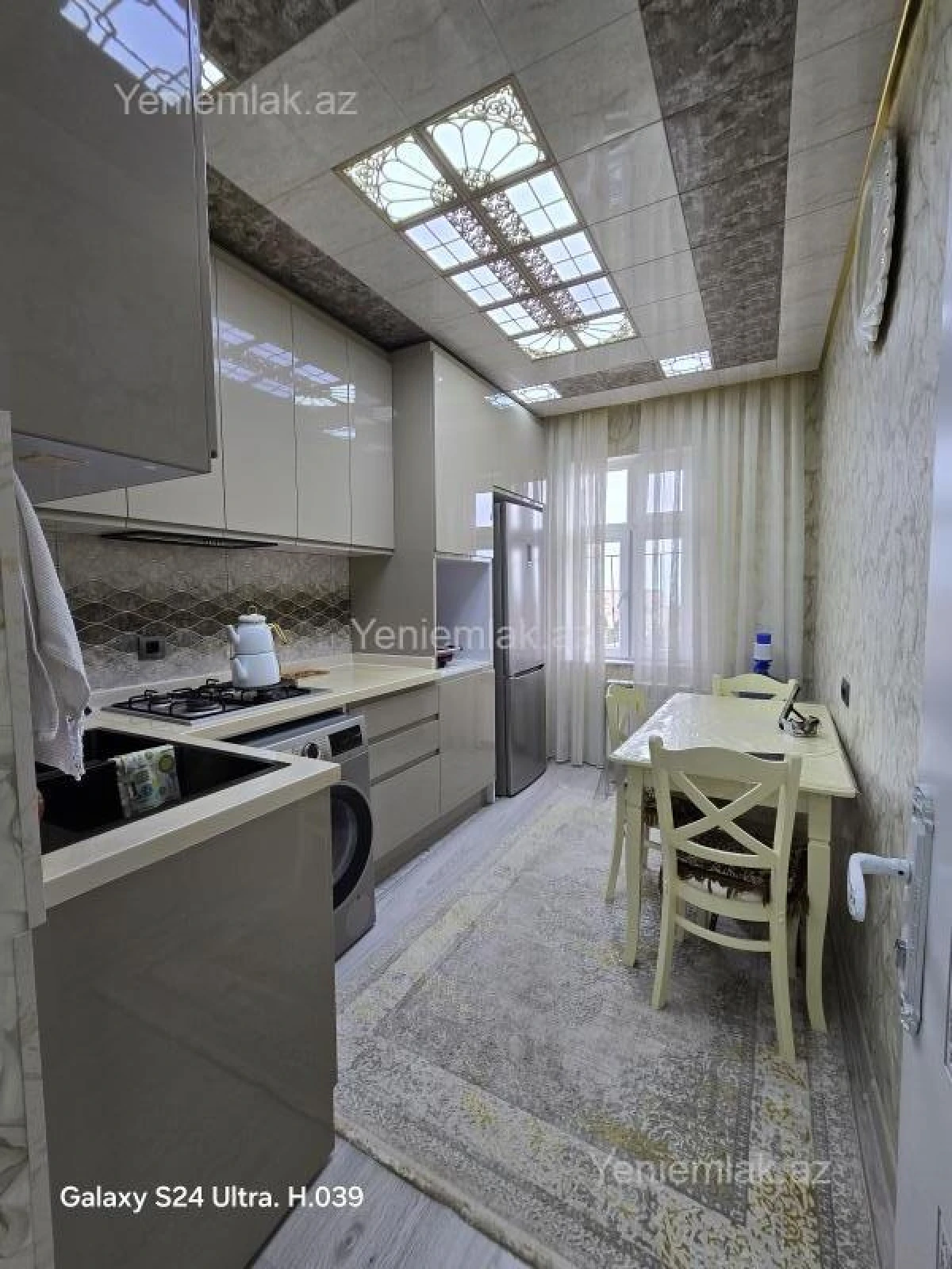 Satılır 4 otaqlı köhnə tikili 85 m²