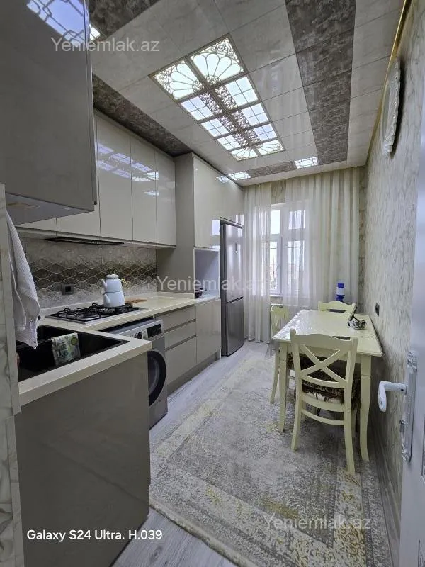 Satılır 4 otaqlı köhnə tikili 85 m²