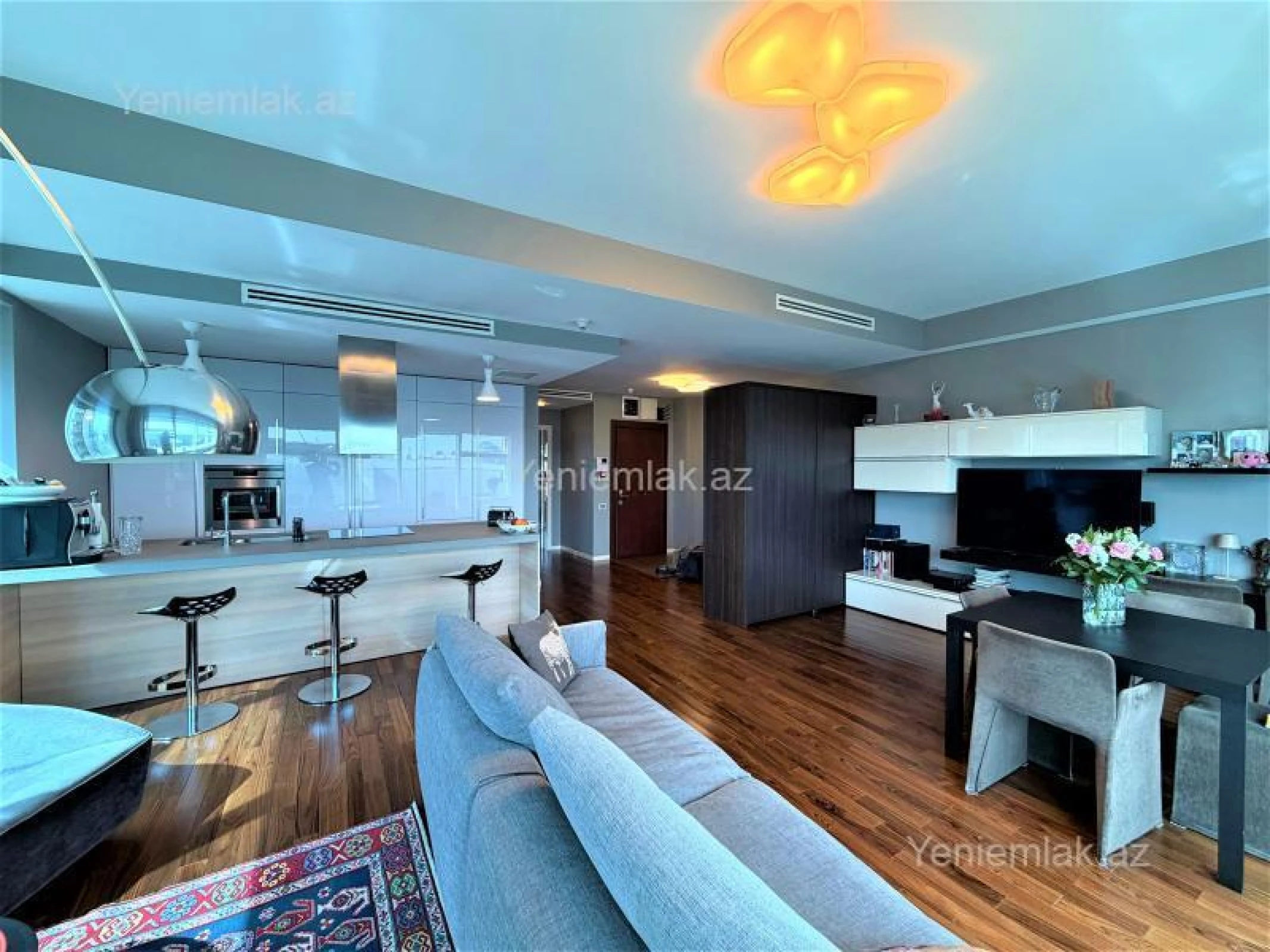 Satılır 2 otaqlı yeni tikili 114 m²