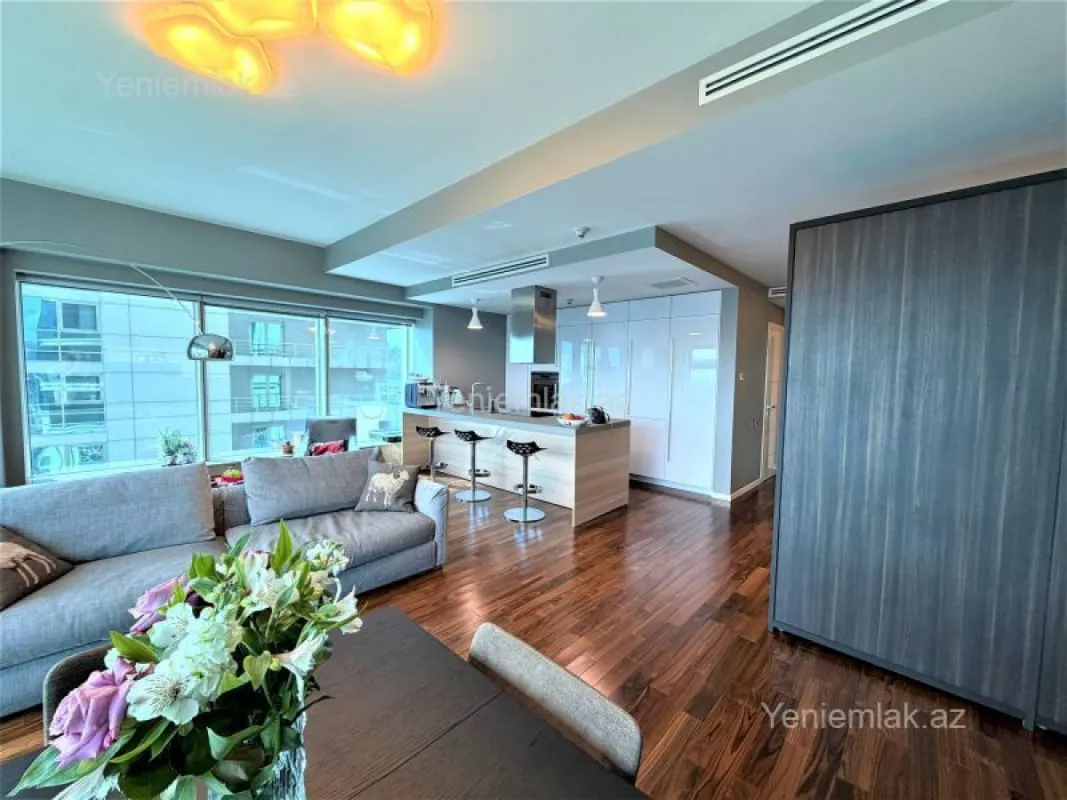 Satılır 2 otaqlı yeni tikili 114 m²