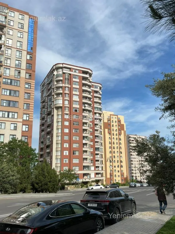Satılır 4 otaqlı yeni tikili 165 m²