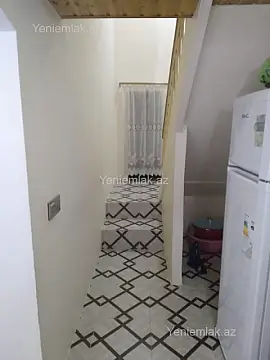Satılır 4 otaqlı həyət evi 100 m²