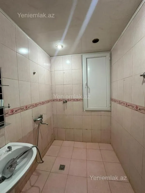 Satılır 2 otaqlı yeni tikili 70 m²