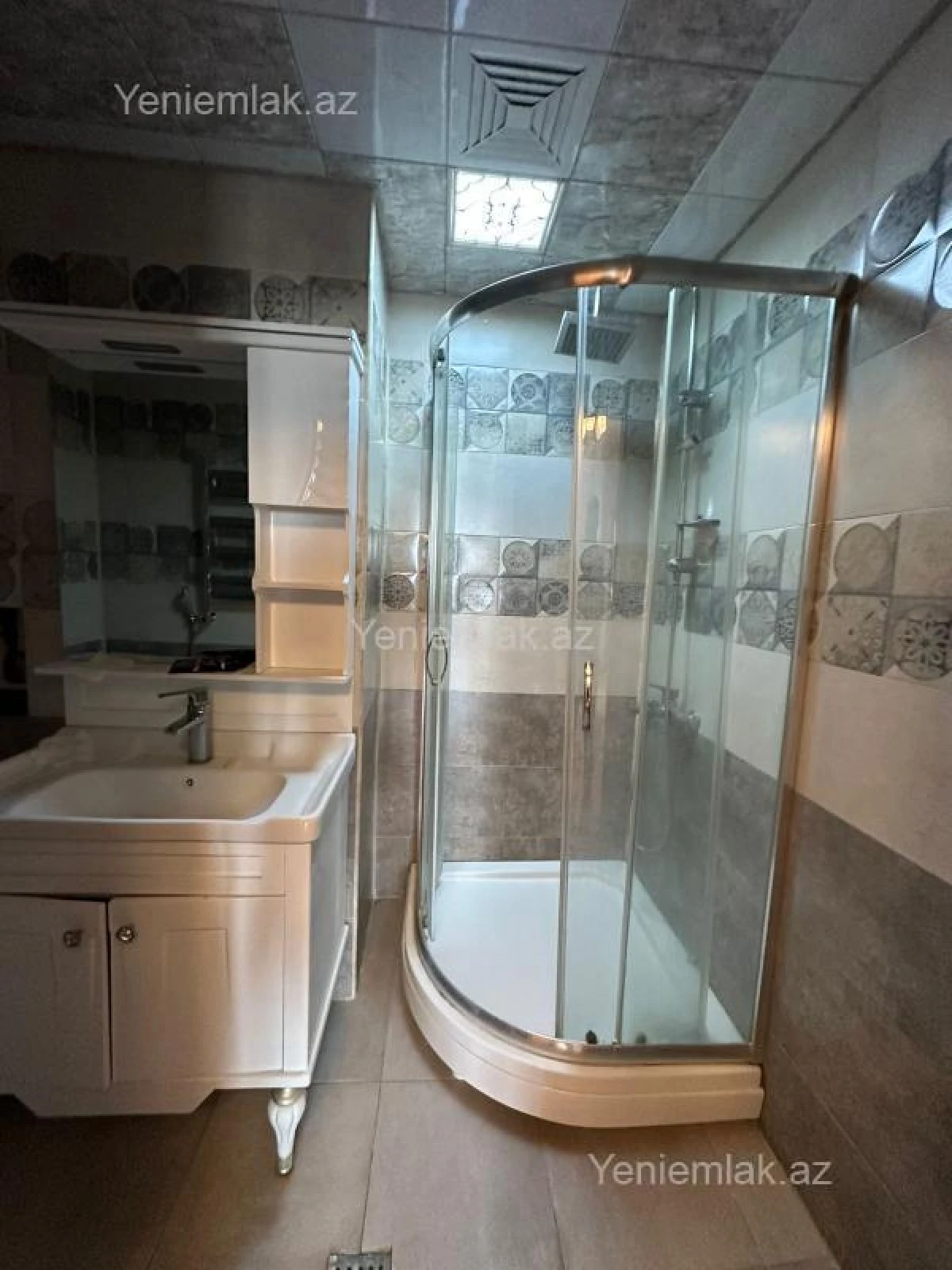 Satılır 2 otaqlı yeni tikili 88 m²