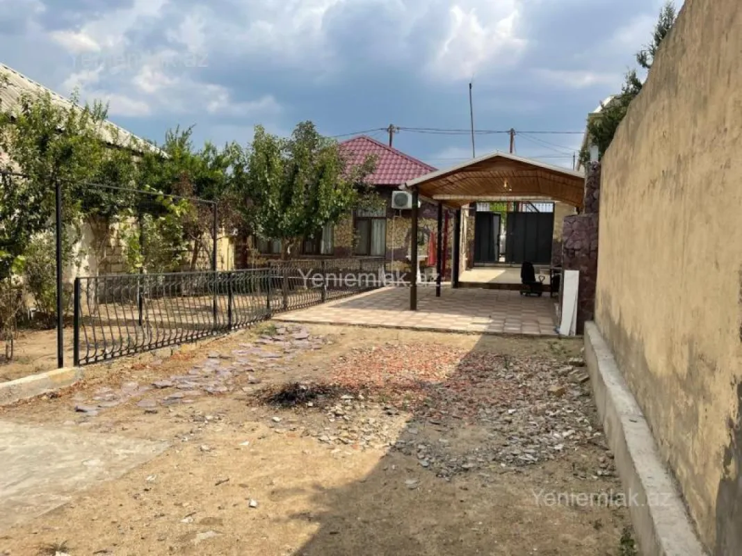 Satılır 3 otaqlı həyət evi 70 m²