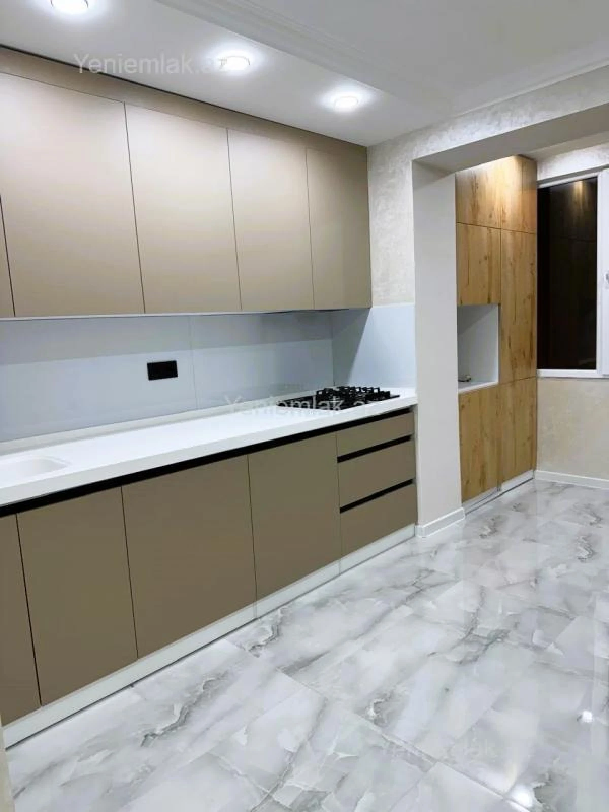 Satılır 3 otaqlı köhnə tikili 85 m²