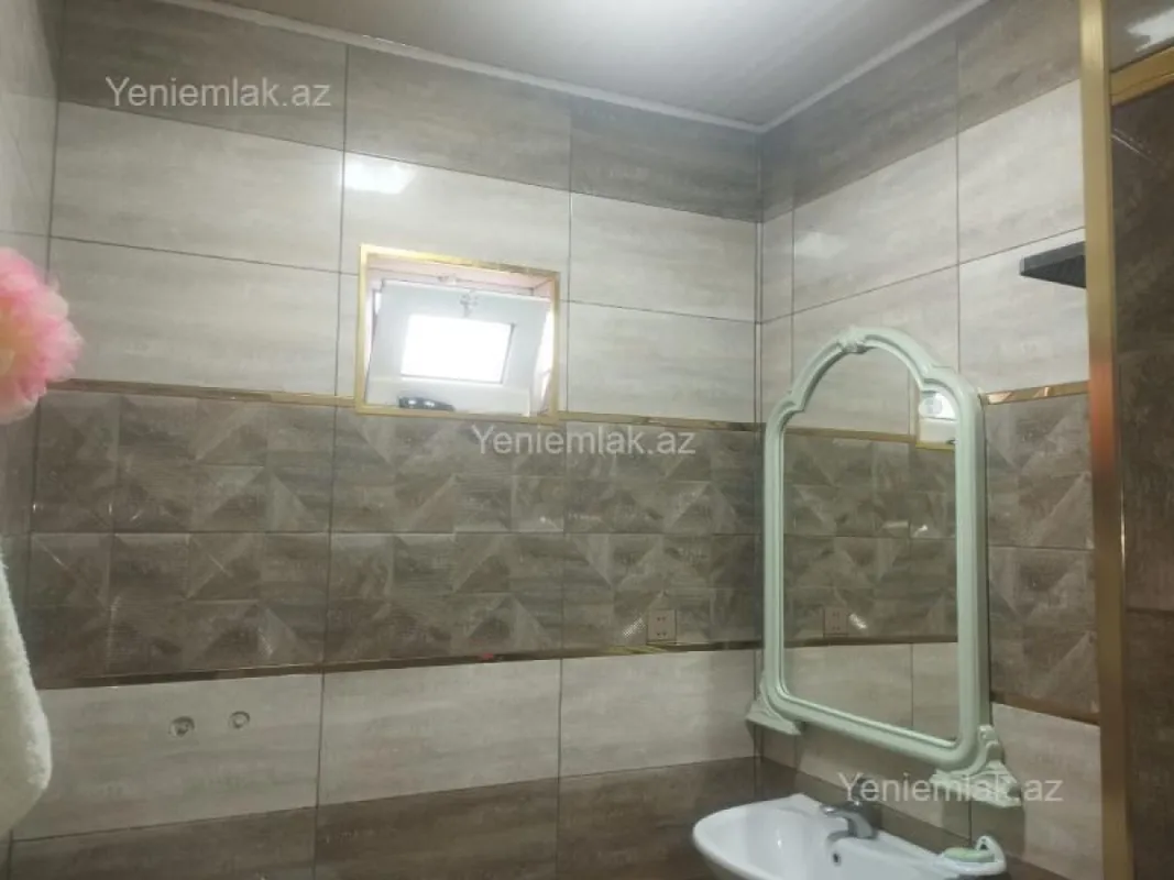 Satılır 4 otaqlı həyət evi 115 m²