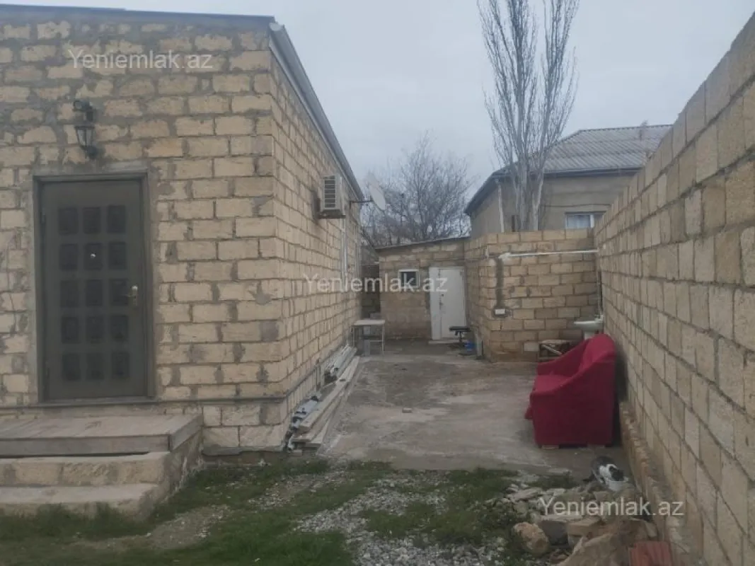 Satılır 4 otaqlı həyət evi 115 m²