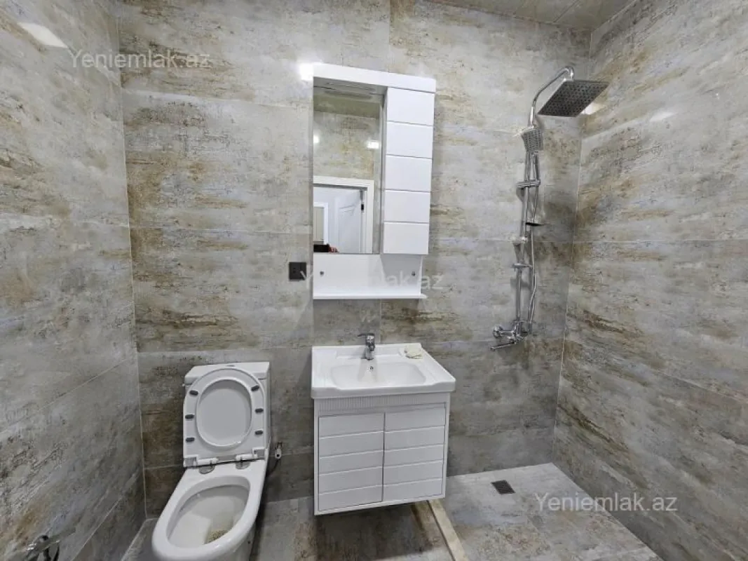 Satılır 3 otaqlı yeni tikili 73 m²