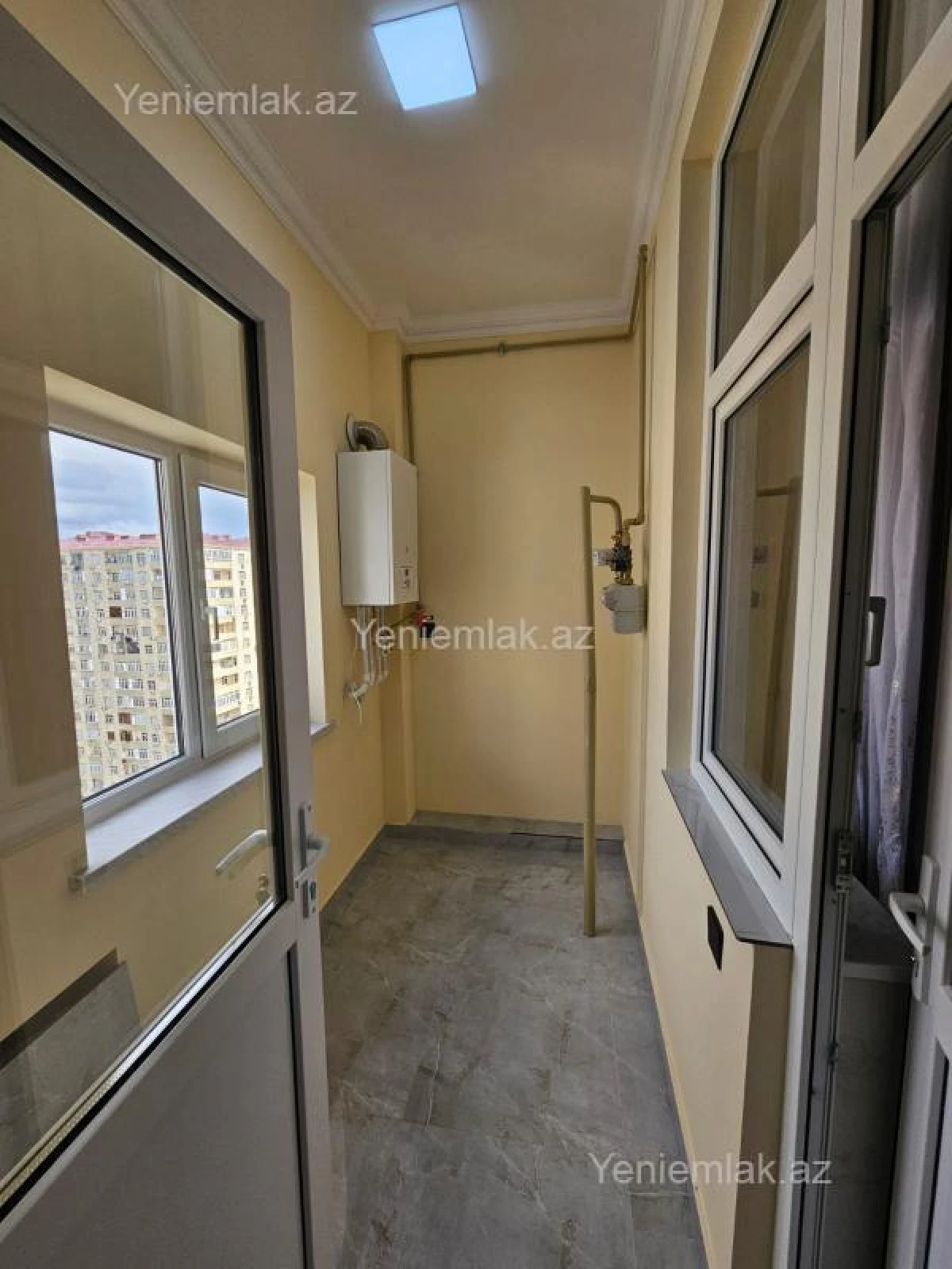 Satılır 3 otaqlı yeni tikili 73 m²