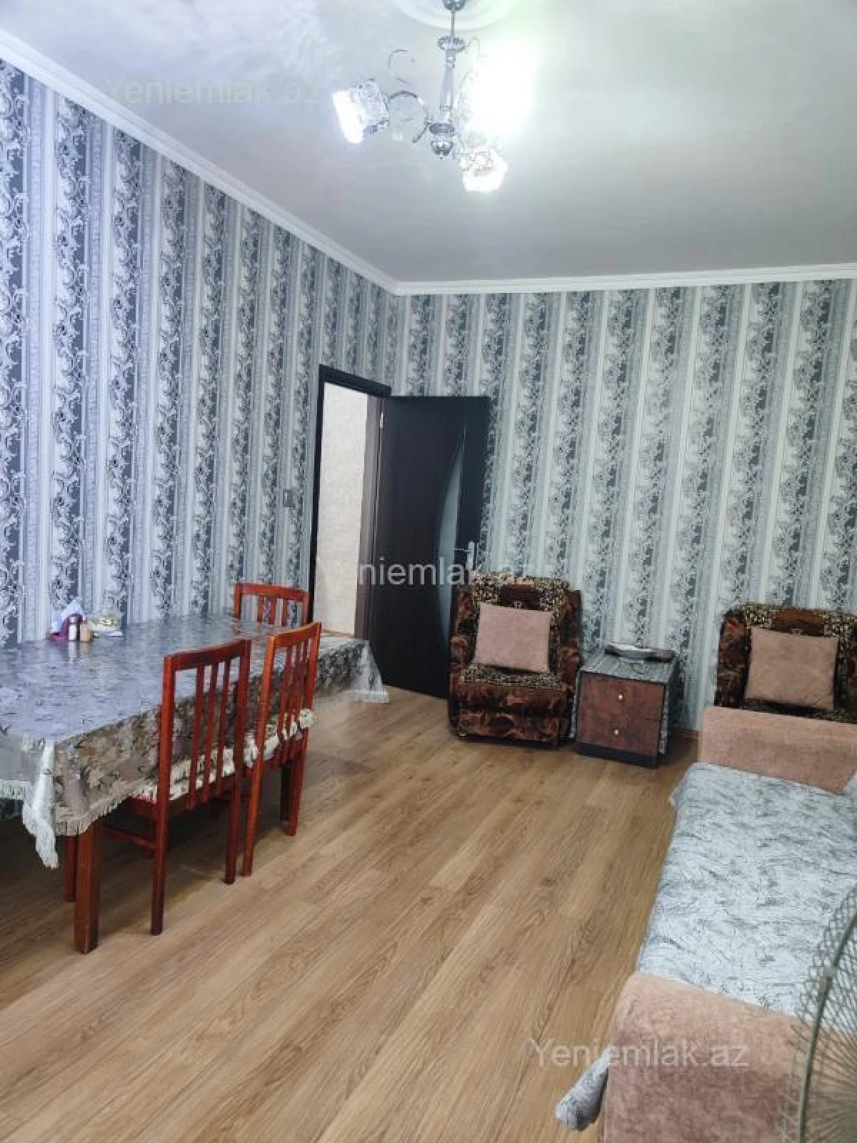 Satılır 3 otaqlı köhnə tikili 80 m²