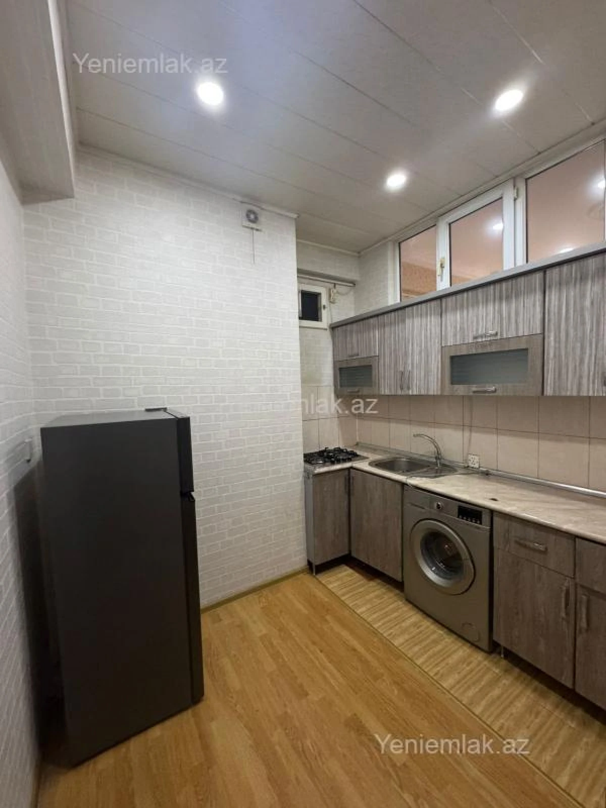Satılır 2 otaqlı yeni tikili 70 m²