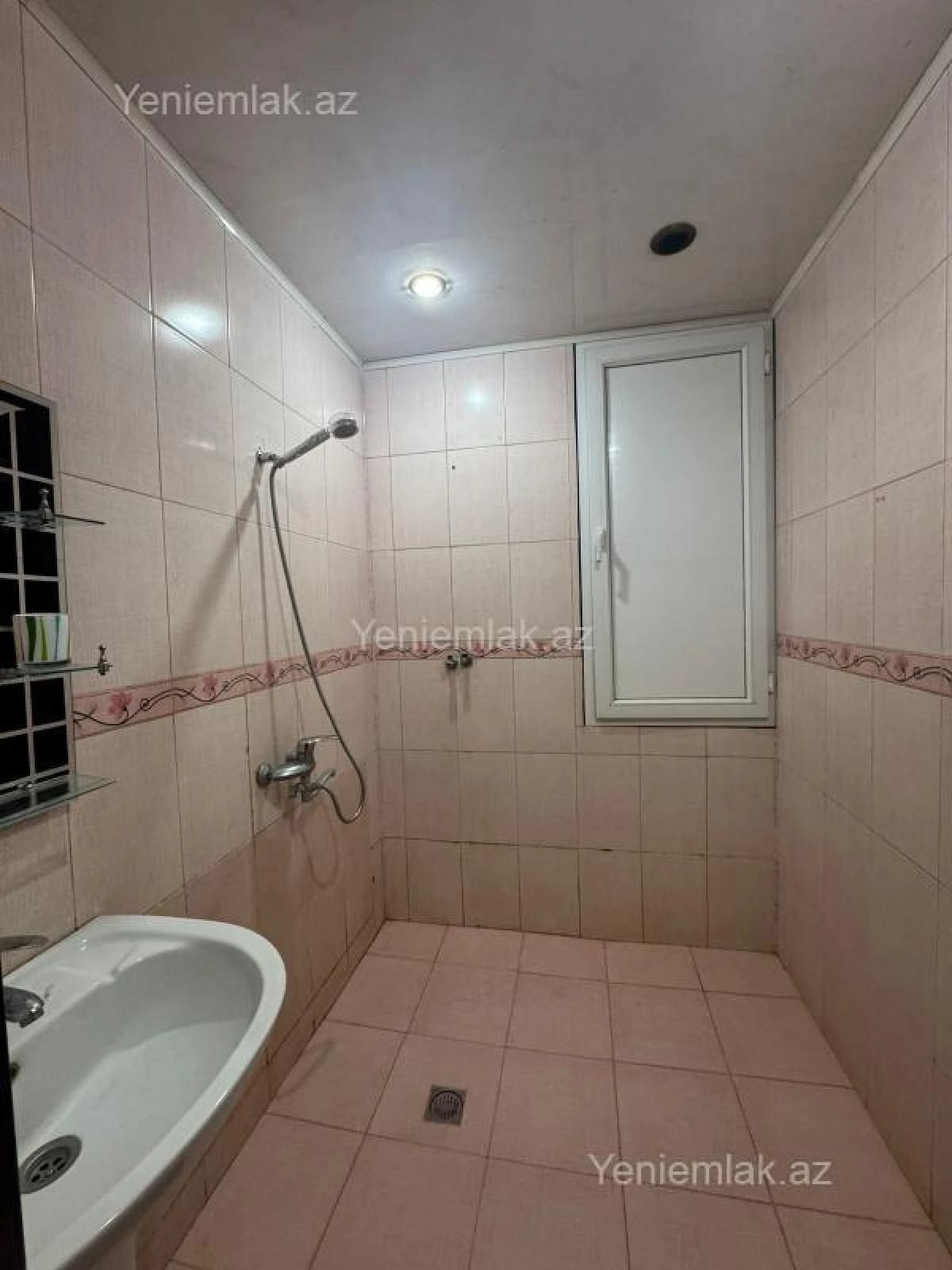 Satılır 2 otaqlı yeni tikili 70 m²