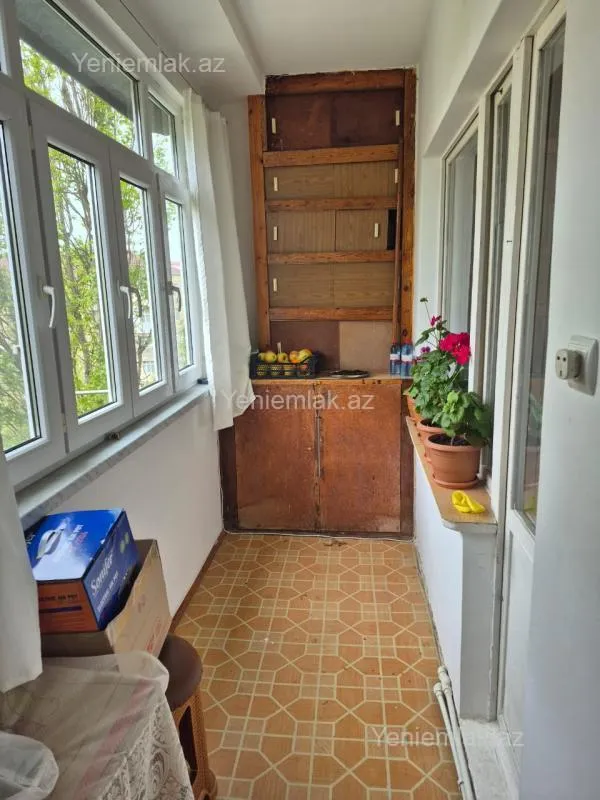 Satılır 3 otaqlı köhnə tikili 70 m²