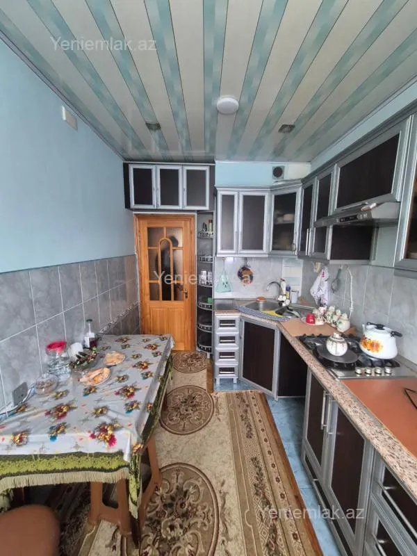 Satılır 3 otaqlı köhnə tikili 70 m²