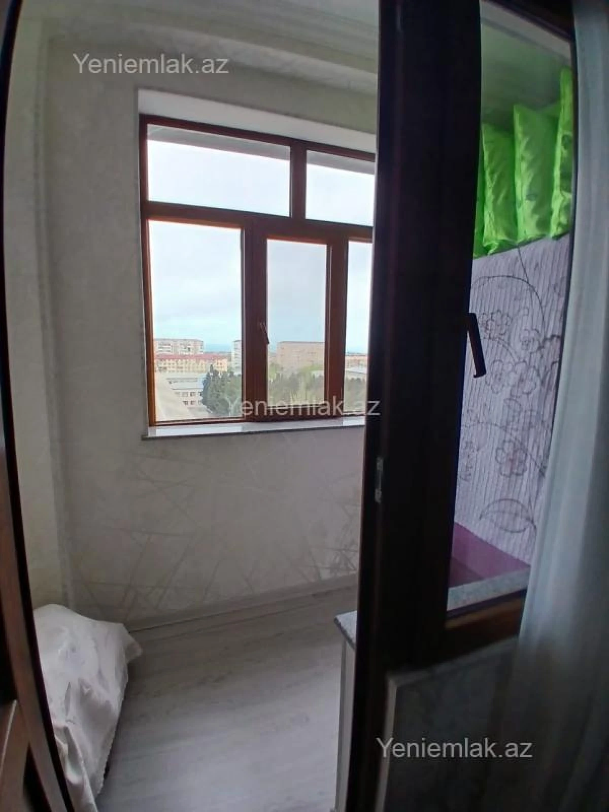 Satılır 4 otaqlı köhnə tikili 85 m²