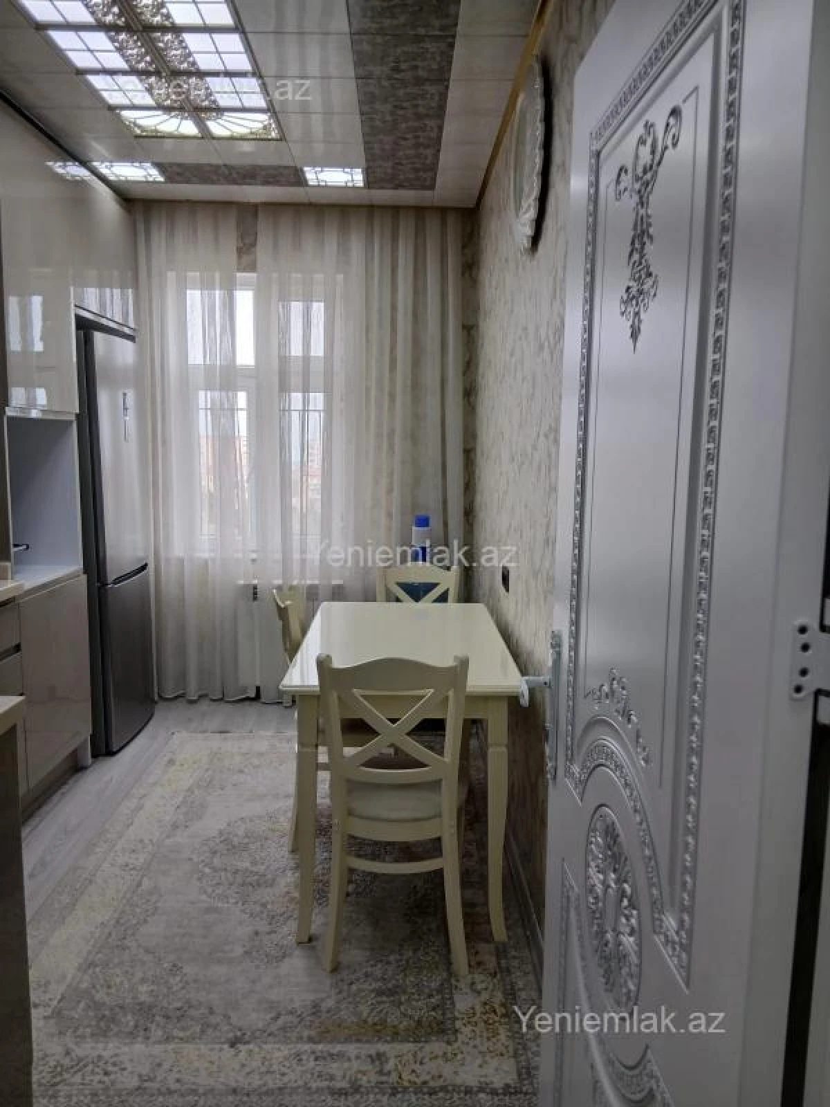 Satılır 4 otaqlı köhnə tikili 85 m²