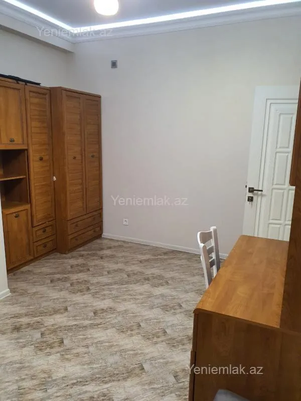 Satılır 3 otaqlı yeni tikili 90 m²