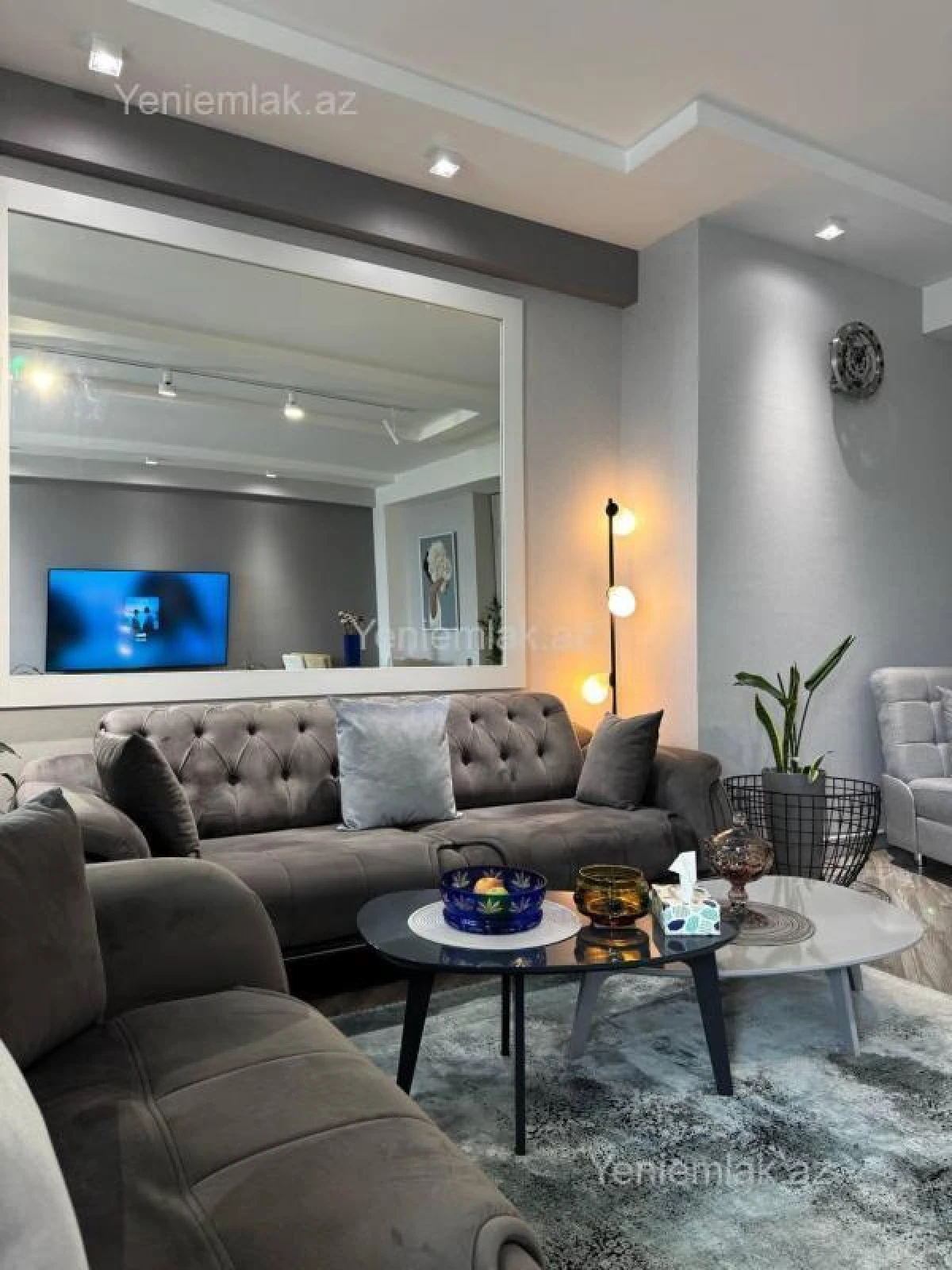 Satılır 2 otaqlı yeni tikili 80 m²